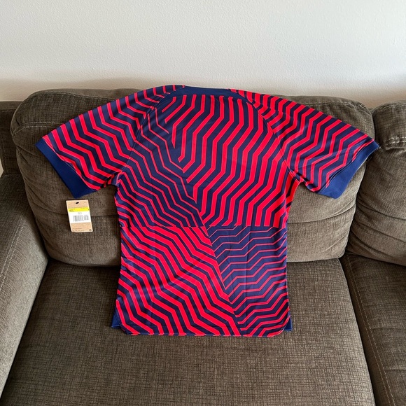 Nike Authentic Red Bull Leipzig 2023-2024 Soccer FJ8246-421 Jersey Men’s Sz: S - Picture 5 of 6